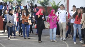 أساتذة “مراهقون” وتلاميذ “مغرمون” في الثانويات