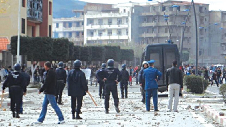 حزب مناهضة الصهيونية الفرنسي يحذر الجزائريين من خطر تقسيم البلاد