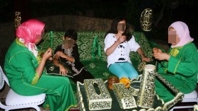 .. الاختضاب بالحناء وتجميد اللحوم لشهور للاحتفال بذكرى عاشوراء