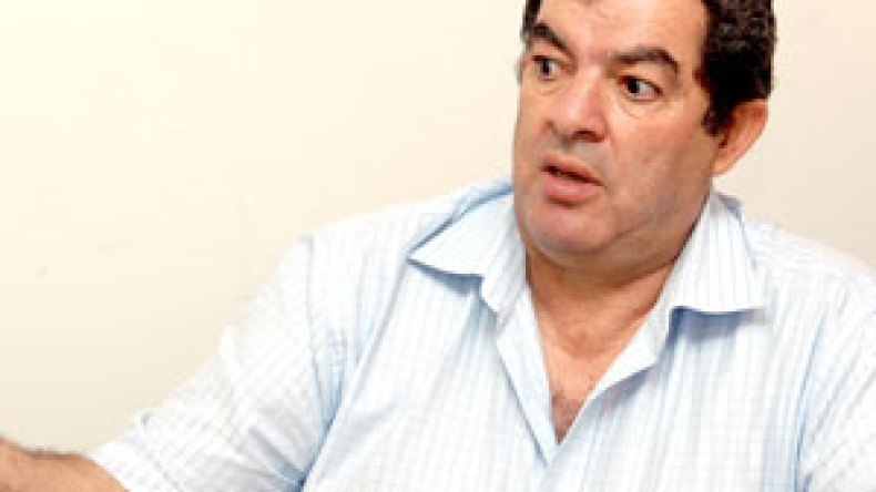 حناشي يدرج الفرنسيين شاي وسيموندي في القائمة الاحتياطية