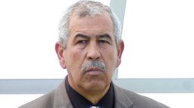 خلافات بين حنكوش واللاعبين تهدد طموح المولودية في البقاء