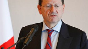 وزير التجارة الفرنسي يحرض دول المتوسط ضد الجزائر