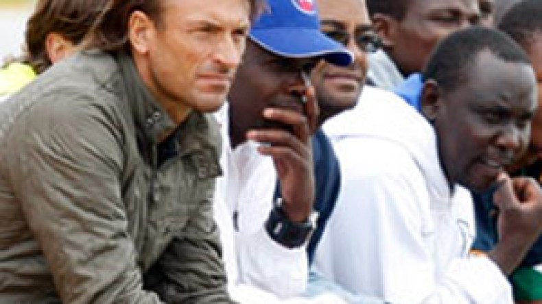 مدرب زامبيا يستبعد الخضر من سباق التأهل للمونديال