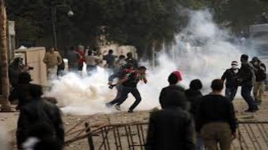 Égypte: un mort et des dizaines de blessés dans des heurts nocturnes