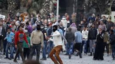 Heurts au Caire et à Alexandrie entre pro et anti-Morsi