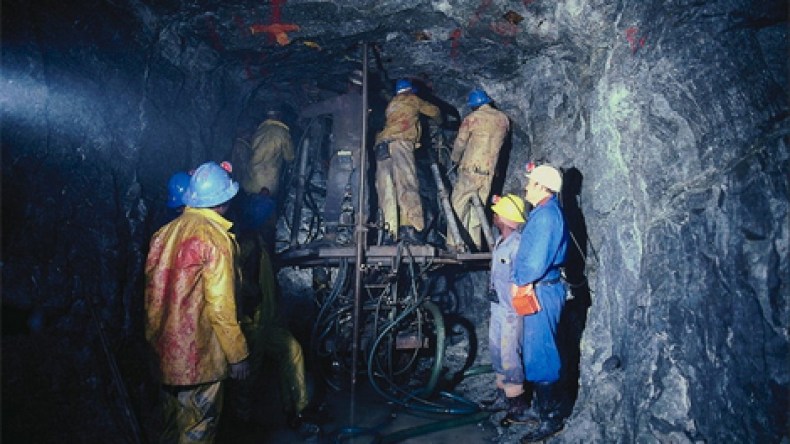 قانون المناجم الجديد يدخل حيز التنفيذ