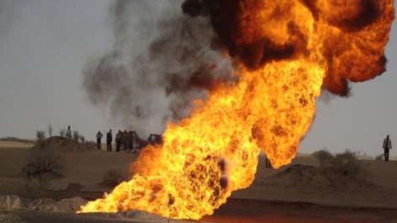 هجوم يستهدف أنبوباً استراتيجياً للنفط في اليمن