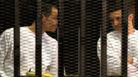 تأجيل محاكمة شفيق ونجلي مبارك إلى 18 نوفمبر المقبل