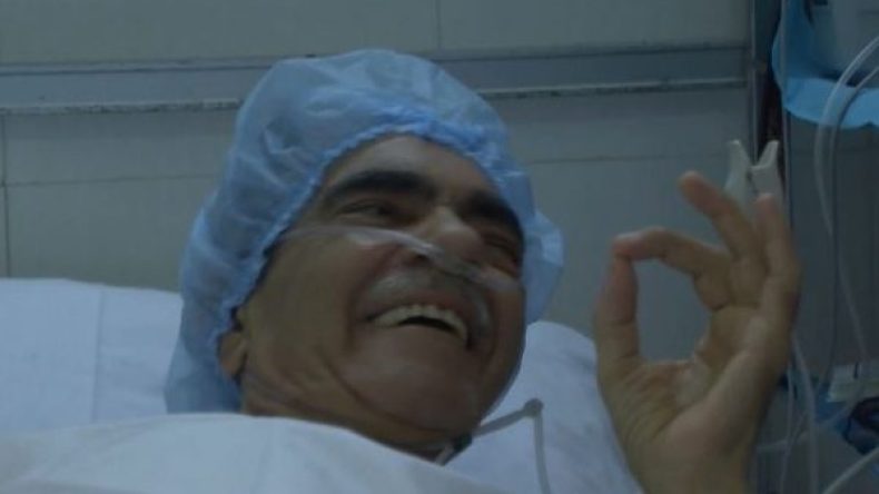 وفد من فناني العاصمة يزور رشيد زيغمي على فراش المرض