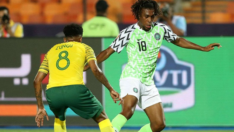 نجم نيجيريا: مواجهة الجزائر ذكرتني بالأرجنتين وهدف محرز رائع