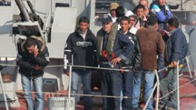 العائمة العزوم توقف رحلة 12 حراقا بعنابة