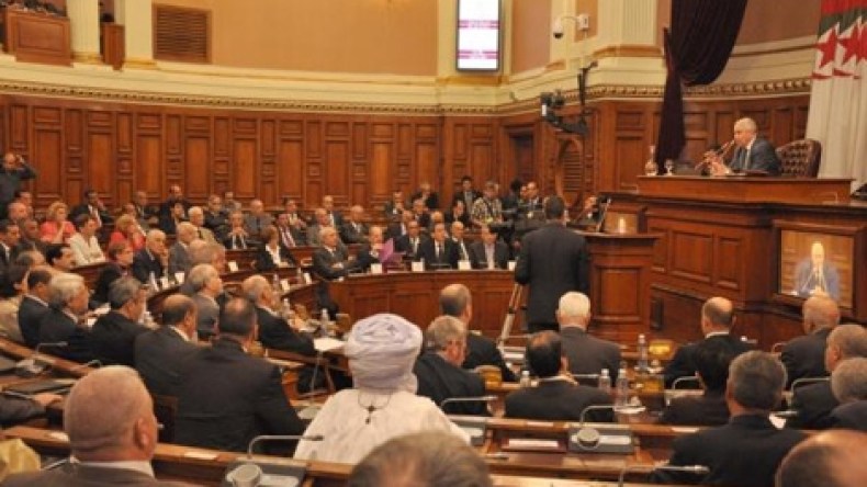 مجلس الأمة يصادق على مشروع قانون السمعي- البصري