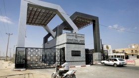 مصر تفتح معبر رفح لعبور المعتمرين الفلسطينيين