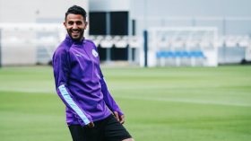 محرز يسخر من الحاقدين وسيحضر مواجهة وست هام