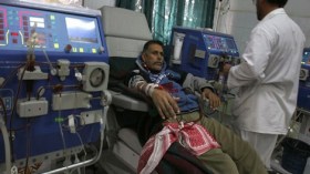 “عياداتٌ تتاجر بدمائنا ومن لا يدفع 7 ملايين شهرياً يموت”