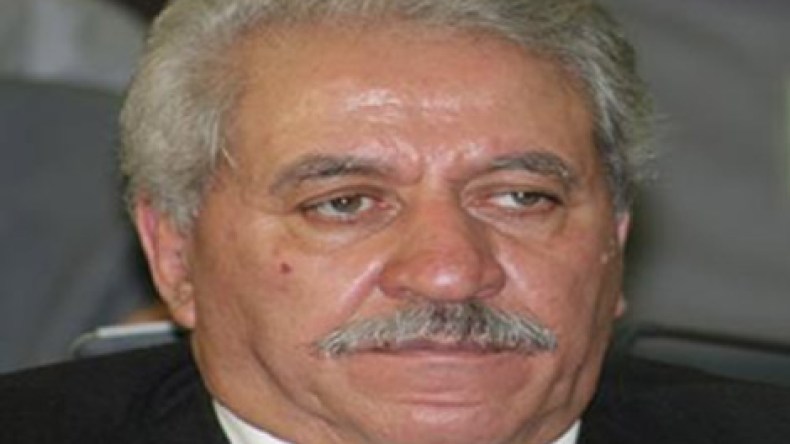 هيشور يصرح: بوتفليقة أنقذ “الأفلان” وبلخادم متعطش للسلطة