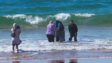 Salafistes et femmes voilées dans les plages