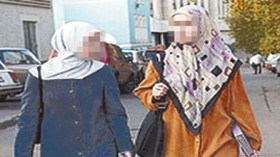 شباب يطلقون حملة الكترونية ضد منع الخمار في البطاقة البيومترية