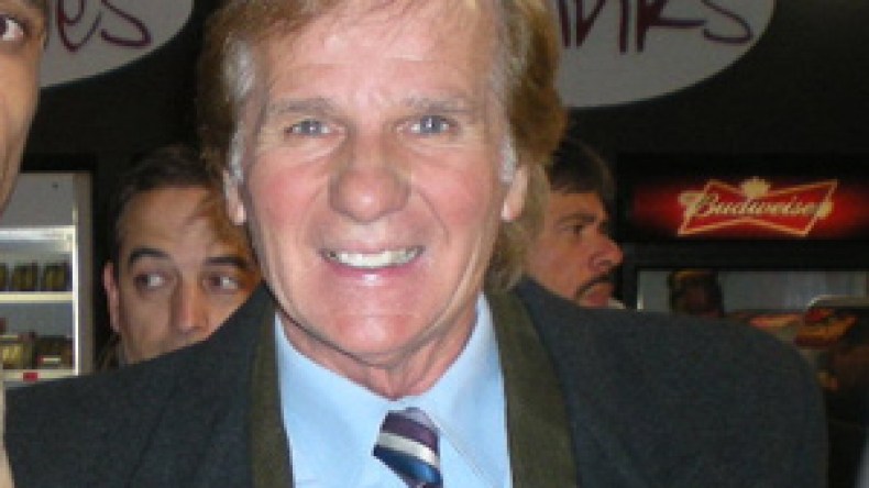 أعتذر‭ ‬لكم‭ ‬عن‭ ‬سذاجات‭ ‬مارادونا‭ ‬فهو‭ ‬إنسان‭ ‬مجنون‭ ‬