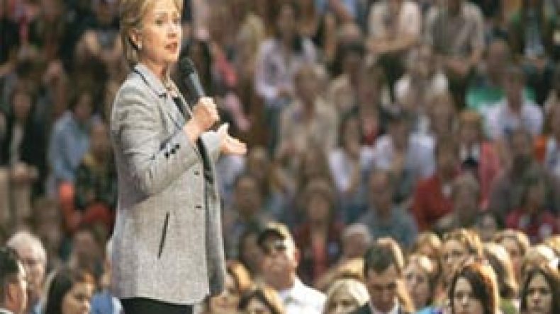 كلينتون تفوز رمزياً في بورتوريكو وأوباما ما زال متقدما