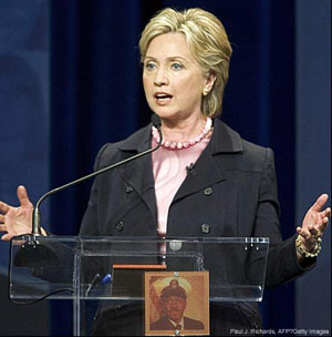 Hillary Clinton lâchée par son stratège