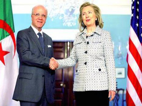 Arrivée de Clinton à Alger pour discuter réformes et  anti-terrorisme