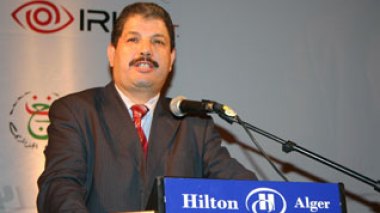 Ecouter et communiquer contre la violence dans les stades