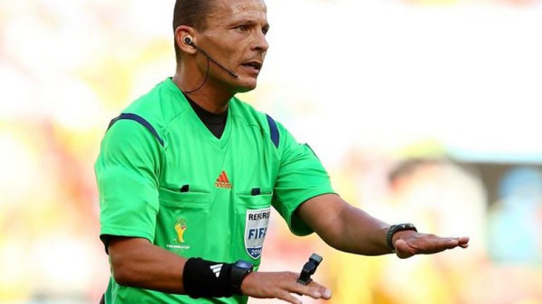 جمال حيمودى يُعلن اعتزاله التحكيم عقب المونديال