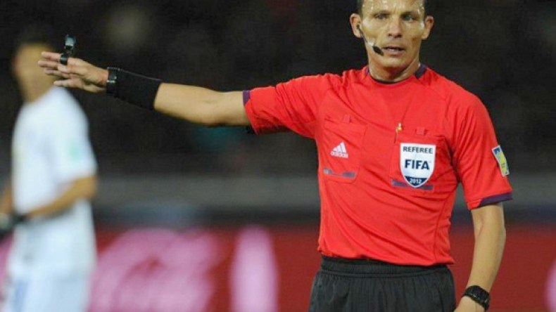 حيمودي يتوّج بالصافرة الذهبية للعام الثاني على التوالي