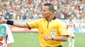 حيمودي يدخل تاريخ التحكيم بتطبيقه تقنية عين الصقر