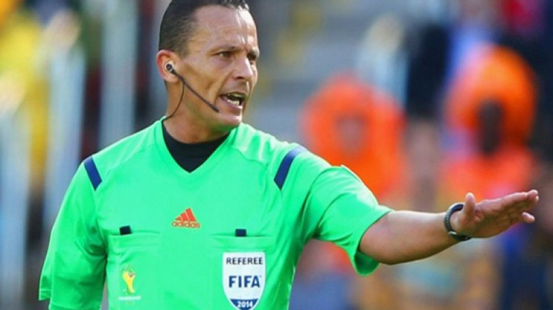 أتمنى تألق عبيد شارف وإتشعلي في الغابون