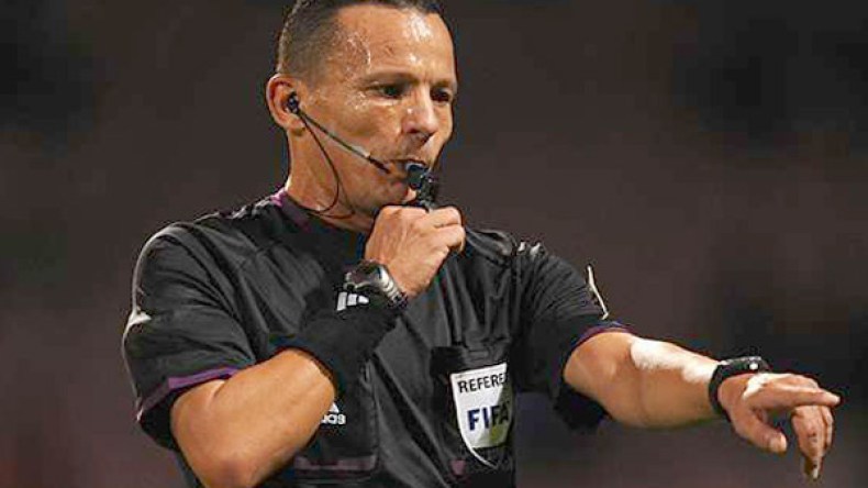 حيمودي يستعين ببرلمانيين للعودة إلى “سلك التحكيم”