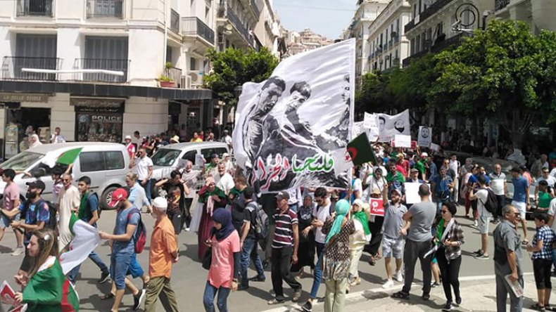 صامدون.. للحراك مواصلون!