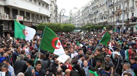 الجمعة السادسة للحراك.. لا لحكم العصابة