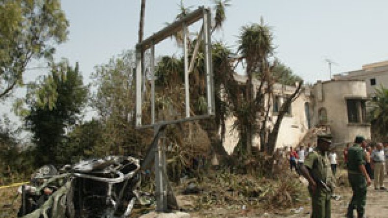 هكذا استوردت “الجيا” إرهابيين من الخارج وجندت “الجماعة السلفية” »كاميكازا« أجنبيا