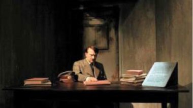 Hitler's waxwork beheaded