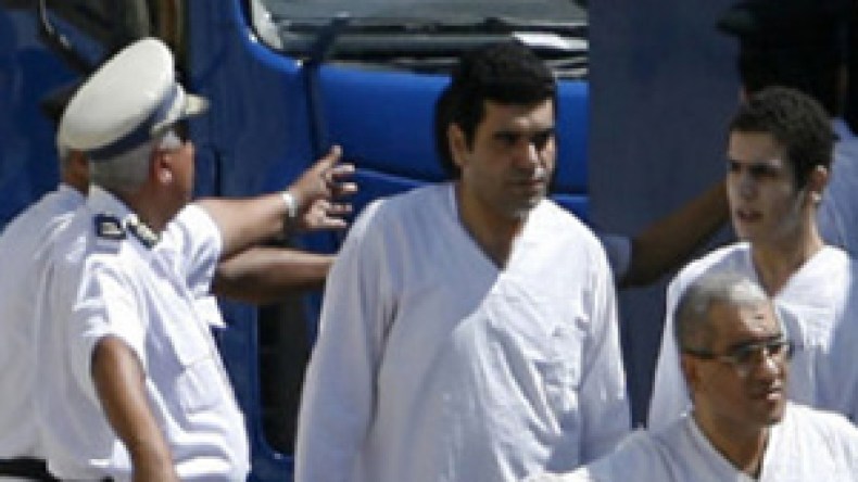 15 سنة سجنا لسامي شهاب وحديث عن رسالة سرية من مبارك الى نصر الله