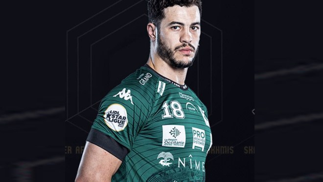 “أطمح للعب الأدوار الأولى وتشريف الجزائر”