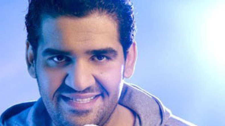 بطلة‭ ‬‮”‬بخيت‭ ‬وعديلة‮”‬‭ ‬تدافع‭ ‬عن‭ ‬القذافي‭..‬‮ ‬وحسين‭ ‬الجسمي‭ ‬في‭ ‬مأزق‭ ‬حرج‭!‬