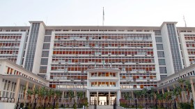 الحكومة تشرع في إحصاء الشركات التي مستها المتابعات في قضايا الفساد