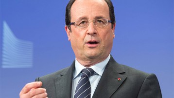 الحاجة وحيدة تردّ على هولاند!