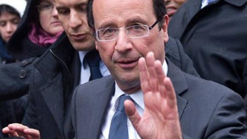 هولاند يسعى لإحياء الشراكة الاستثنائية مع الجزائر