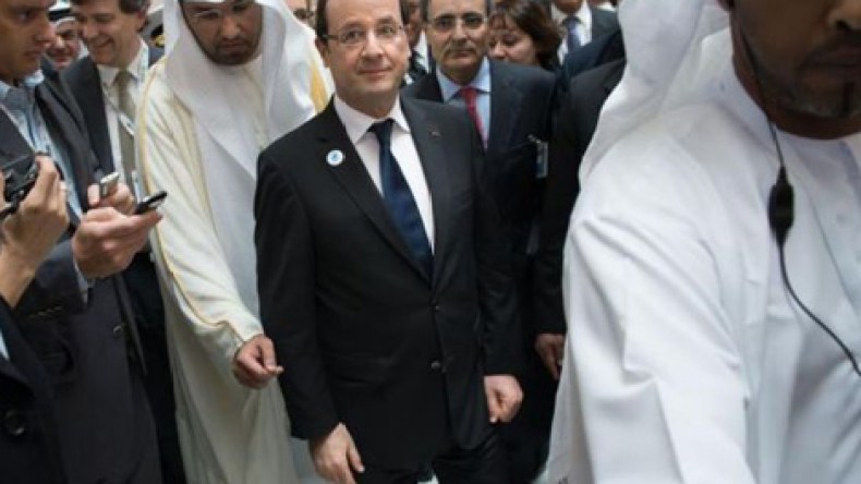 هولاند‮ ‬يطالب‮ ‬أمراء‮ ‬الخليج‮ ‬بتمويل‮ ‬الحرب‮ ‬في‮ ‬مالي