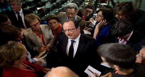 Tunisie: arrivée du président français sur fond de crise en Egypte