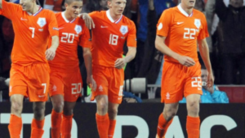 تأهل هولندا للنهائي بعد فوزها على الأوروغواي 2/3