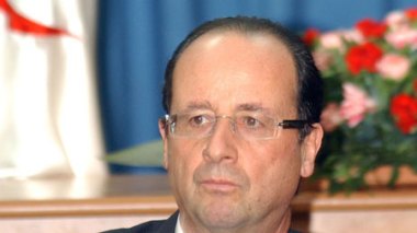 Hollande en visite de deux jours à Alger le 19 décembre