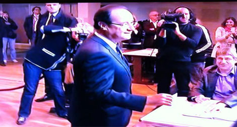 Les Français élisent leur Assemblée, Hollande vise la majorité absolue