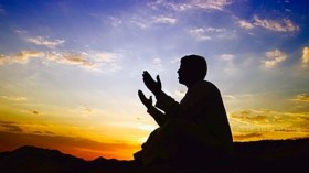 كَلاَّ إِنَّ الإنْسَانَ لَيَطْغَى