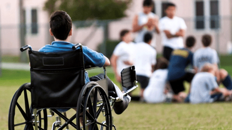 استحداث كتابة دولة لذوي الإعاقة لحلّ مشاكلهم