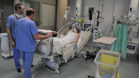 مجانية العلاج كذبة والمريض يدفع ثلاثة أرباع تكاليف العلاج